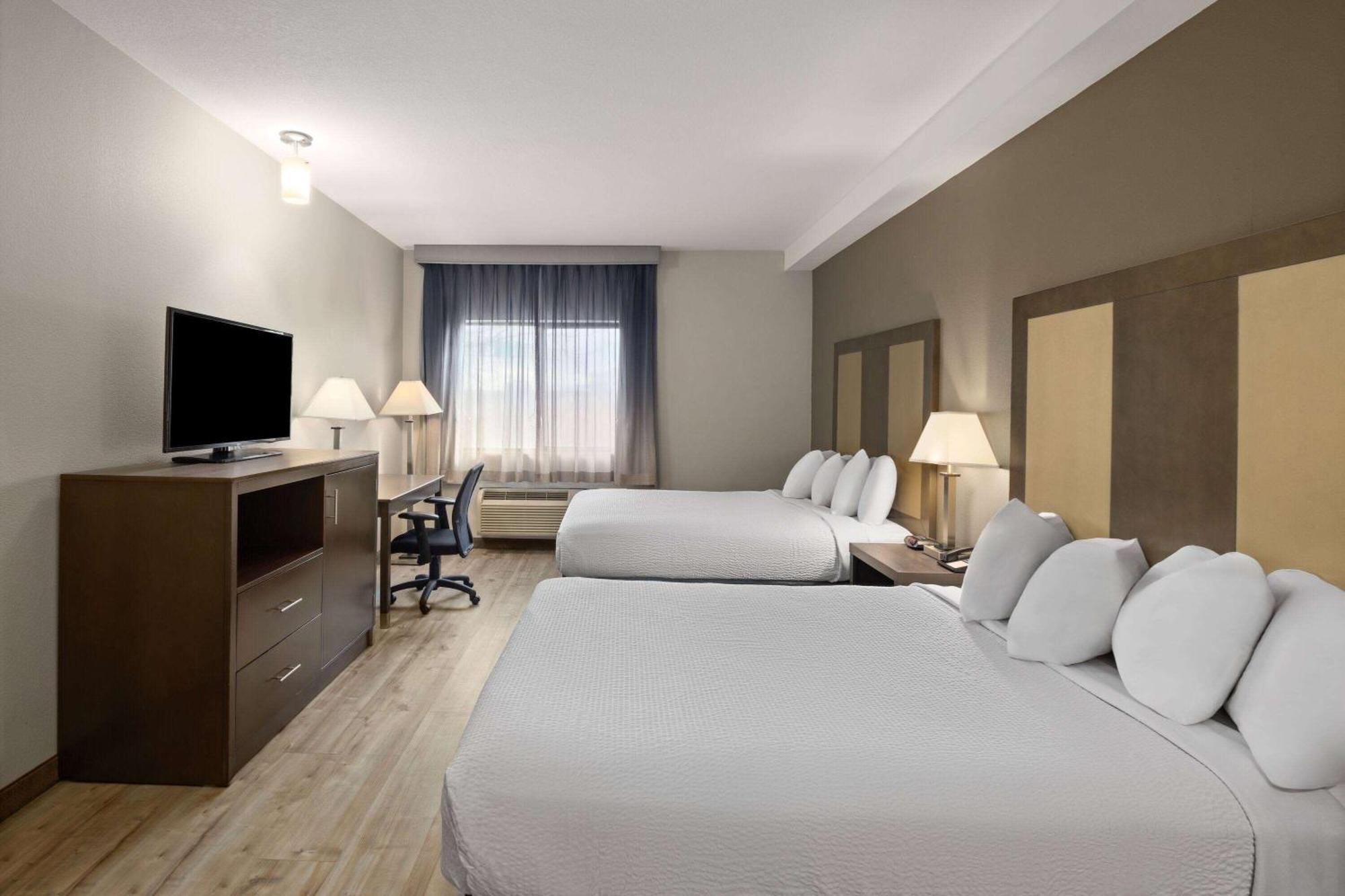 ชัวร์สเตย์ พลัส โฮเต็ล บาย เบสต์เวสเทิร์น มอสเลก Hotel โมเสสเลค ภายนอก รูปภาพ