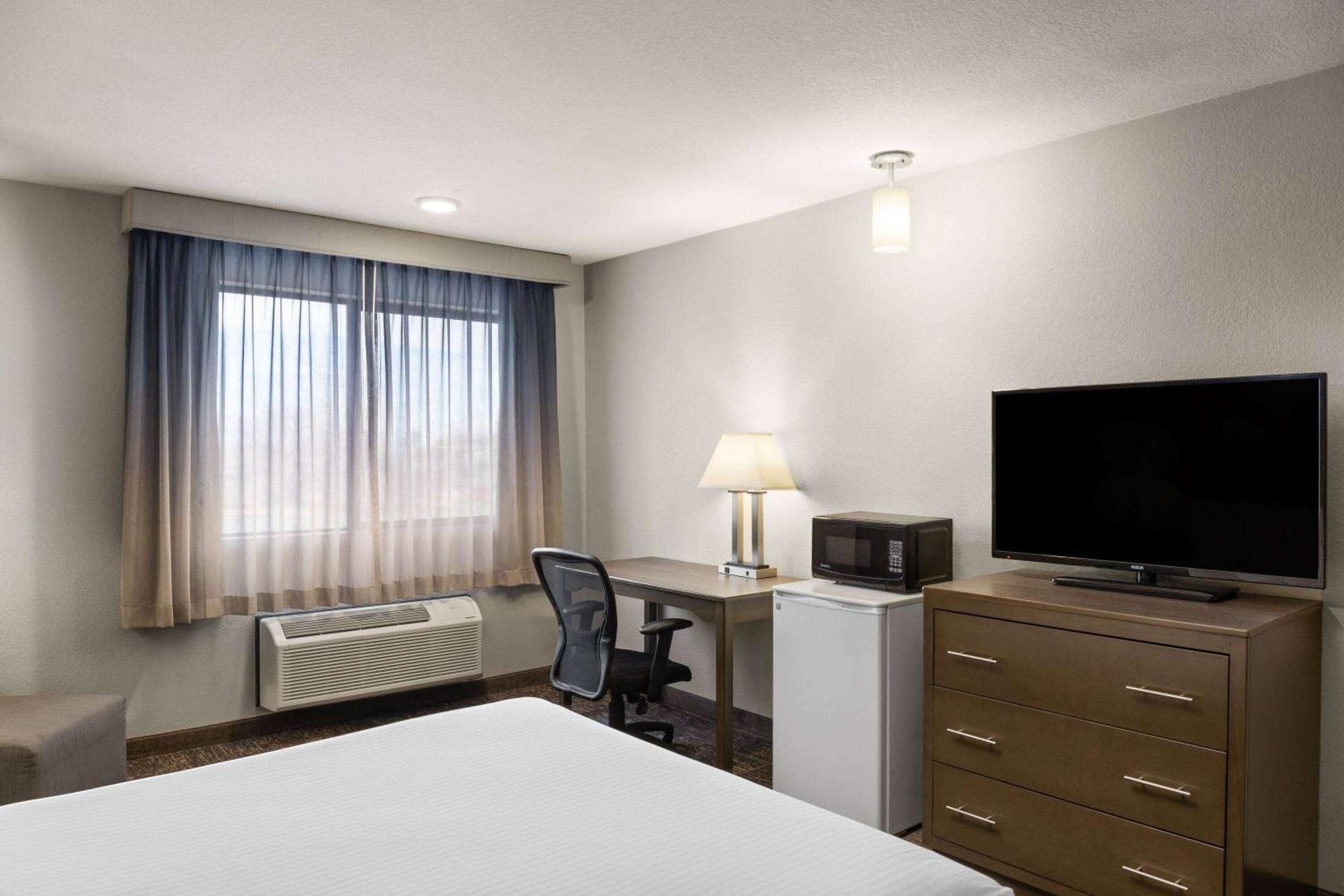 ชัวร์สเตย์ พลัส โฮเต็ล บาย เบสต์เวสเทิร์น มอสเลก Hotel โมเสสเลค ภายนอก รูปภาพ